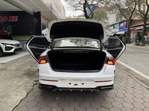 Kia K5 Premium 2.0 AT 2022