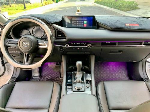 Mazda 3 Bản Luxury.