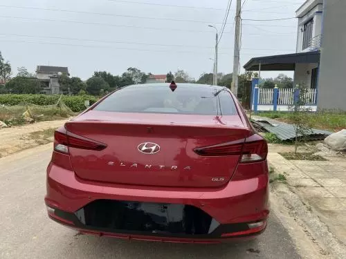 Bán xe HUYNDAI Elantra sản xuất 2019