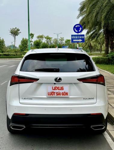 LEXUS LƯỚT SÀI GÒN BÁN XE NX300 SX2020 HÀNG NHẬP KHẨU CHÍNH HÃNG.