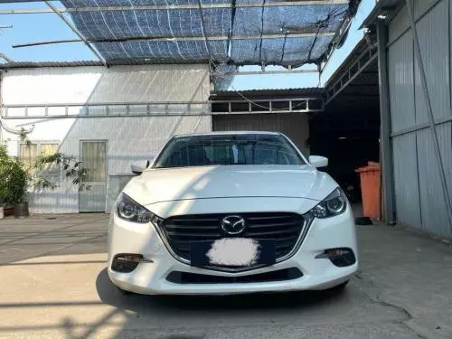 Ban xe  Mazda 3 bản 1.5 Số tự động đời 2018