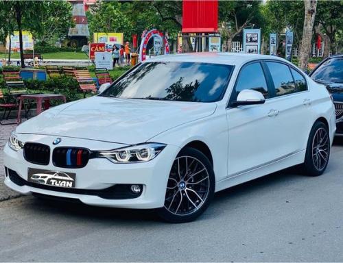 Bán xe BMW 320i model 2015