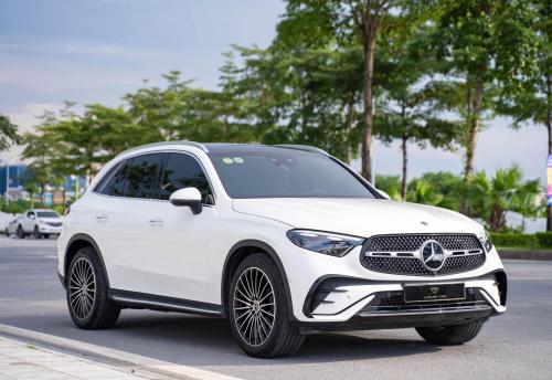 GLC 300 4 matic 2024. Trắng/Nâu siêu lướt 3500km