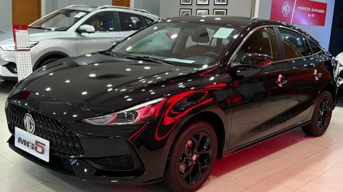 Chính chủ cần bán xe - MG5 Black Edition