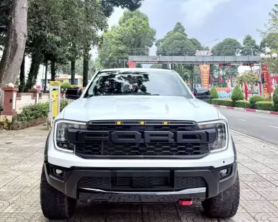 Ford Ranger XLS số tự động 1 cầu sx 2024