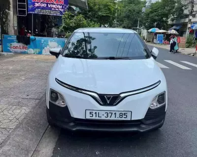Cho thuê xe điện tự lái VinFast VF5 tại Tân Phú
