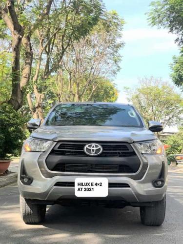 Bán xe Toyota Hilux 4x2 AT 2021