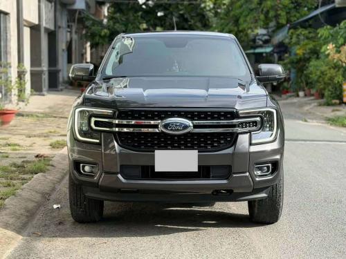 Ford Ranger XLT 2023. 4 vỏ zin theo xe