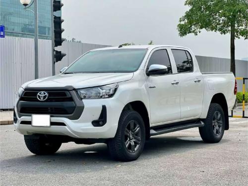 Bán xe Hilux 4x2AT 2021