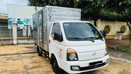 Bán nhanh xe H150 thùng kín màu trắng đời 2023  đi 1v9 giá 365tr