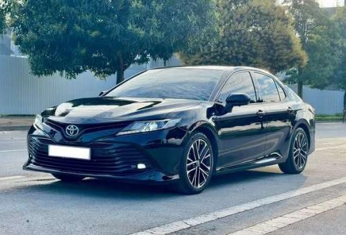 Cần bán xe Camry 2019 - 2.0G 