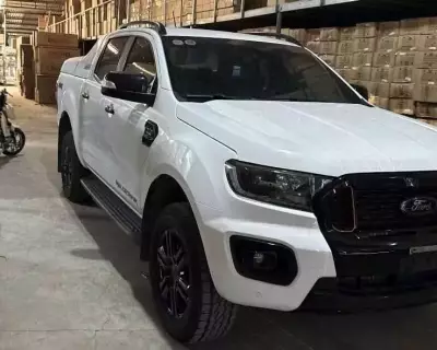 Ford Ranger Wildtrak 2022 bản 2 cầu