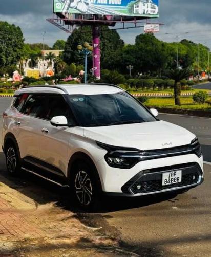 Kia Caren 2025 lướt như mới, bản 1.5G