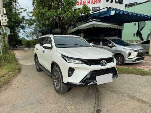 Fortuner 2.4AT Legender 2024(Màu Trắng)