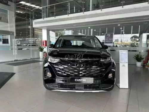 Bán Custin 7 chỗ xe sang, chỉ từ 100tr tậu xe