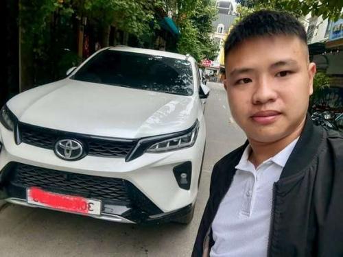  Toyota Fotuner Legender máy xăng sản xuất 2025