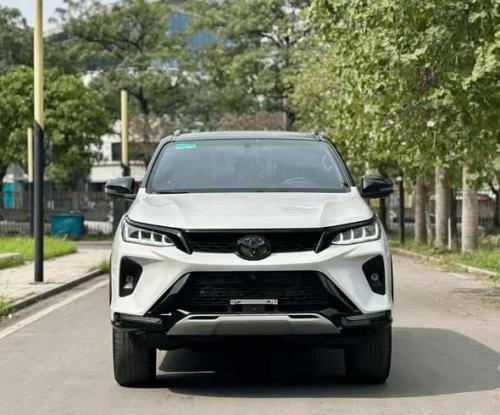 Toyota Fortuner Legender 2024 máy dầu 1 cầu