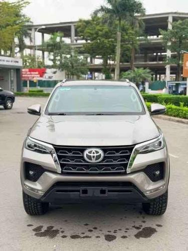 Bán xe TOYOTA FORTUNER DẦU 1 CẦU 2022