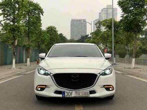 Mazda 3 1.5AT sản xuất 2019 có ghế chỉnh điện 