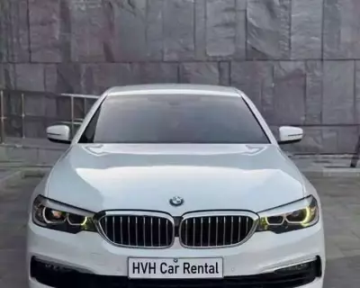Cho thuê xe BMW 520i tại HCM