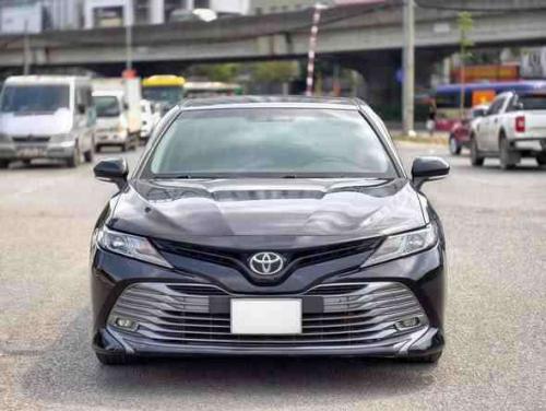 Bán xe Toyota Camry 2020