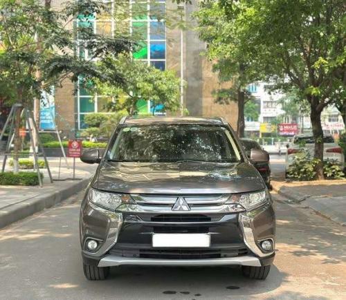 Mitsubishi Outlander 2.0CVT sản xuất 2016 nhập Nhật Bản