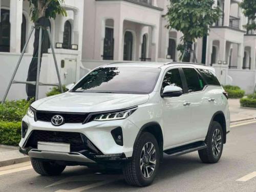 Fortuner Legender 2.4L 4x2 sản xuất 2024 