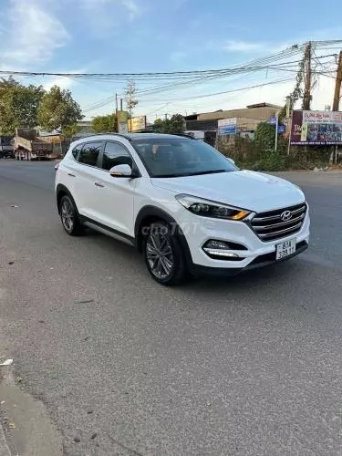 Bán xe Hyundai Tucson 2016 AT bảng full xăng