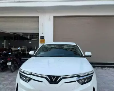 Cho thuê xe Vinfast VF8 Eco theo tháng tại HN