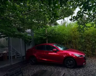 Cho thuê xe Mazda 2 tại Nha Trang