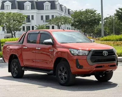 Toyota Hilux sản xuất năm 2021