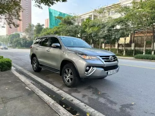 Bán Xe Toyota Fortuner 2017