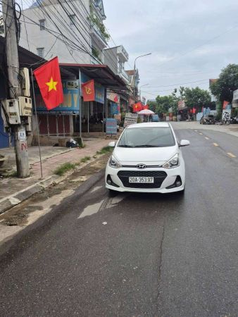 Bán xe Hyundai i10 2019 số tự động