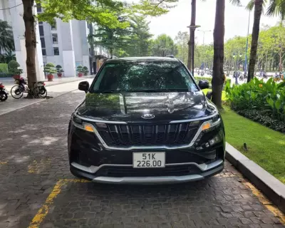 Cho thuê xe KIA CARNIVAL LUXURY 2022 tại HCM