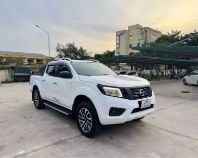 Nissan navara 2016 AT 4x4