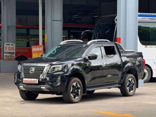 NISSAN NAVARA VL 4x4