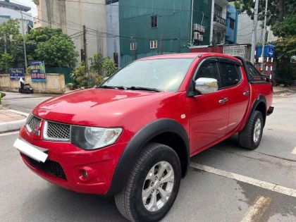 Bán xe Triton 2013 AT 4x4