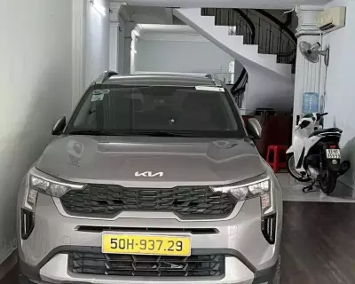 Cho thuê xe tự lái kia sonet 2025 tại HCM