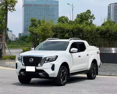 Nissan Navara 2021 bản VL form mới