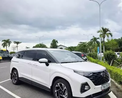 Cho thuê xe Hyundai Custin tại Nha Trang