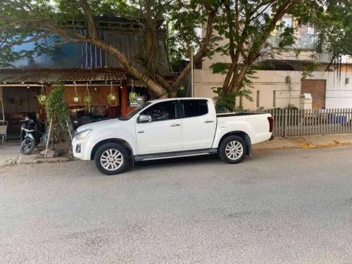 Bán xe Isuzu Dmax 2018 AT 4x2 Máy Dầu 1.9 