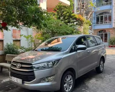 Cho thuê xe Toyota Innova tại HCM