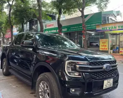 Ford Ranger XLS AT sản xuất 2024
