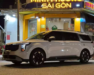 Cho thuê xe Kia Carnival tại HCM