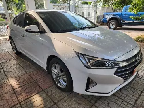 Bán xe Hyundai Elantra 2019 1.6AT chính chủ bán tại nhà