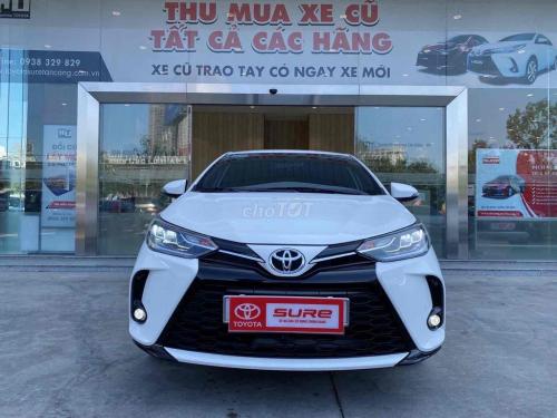 Bán xe Toyota Yaris 2021 trắng chạy 14.000 km BH Hãng
