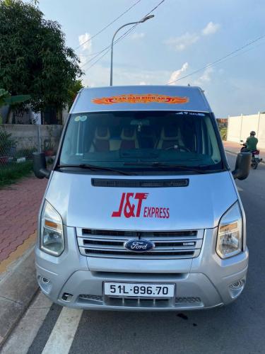 CẦN BÁN HOẶC CHO THUÊ XE TẢI VAN 6 CHỖ – FORD TRANSIT ĐỘ LIMOUSINE