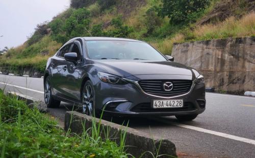 Bán Xe Mazda 6 Premtium 2.0 AT 2018