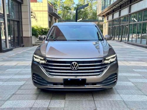 Volkswagen Viloran MPV 7 chỗ, mẫu xe được khách hàng ưa chuộng nhất trong phân khúc tại Việt Nam.