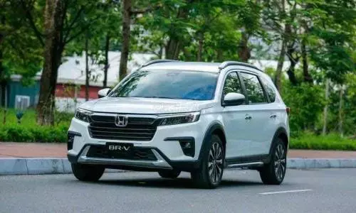 Bán xe BRV L TRẮNG GIAO NGAY, KM 50% TRƯỚC BẠ, VAY 85%